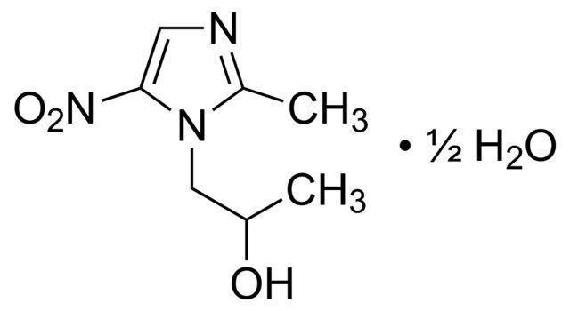 Secnidazole hemihydrate