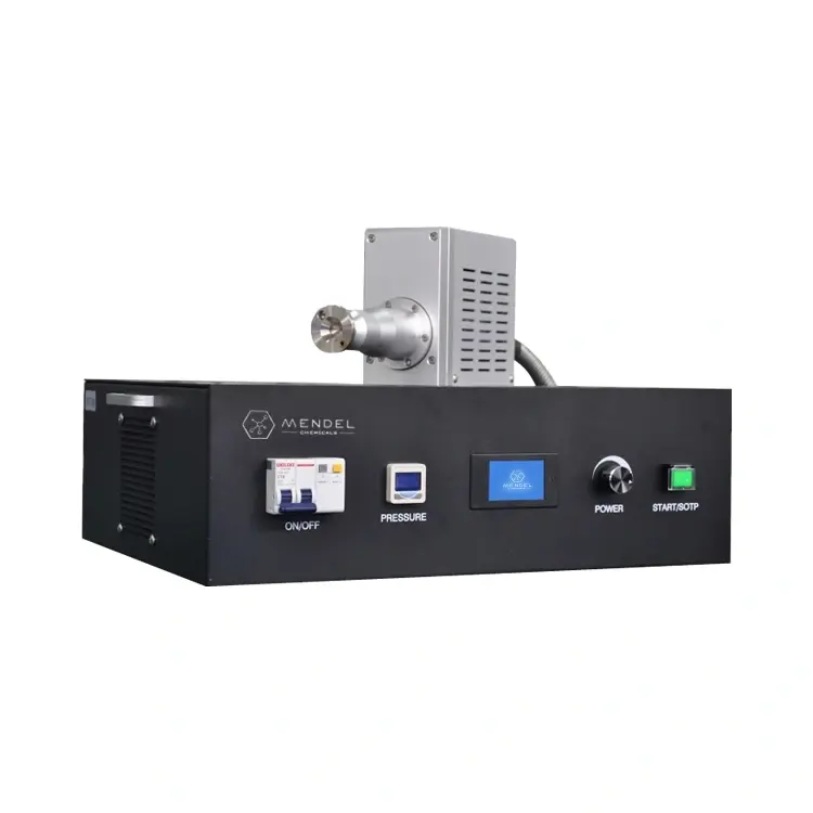Atmospheric low temperature plasma cleaner